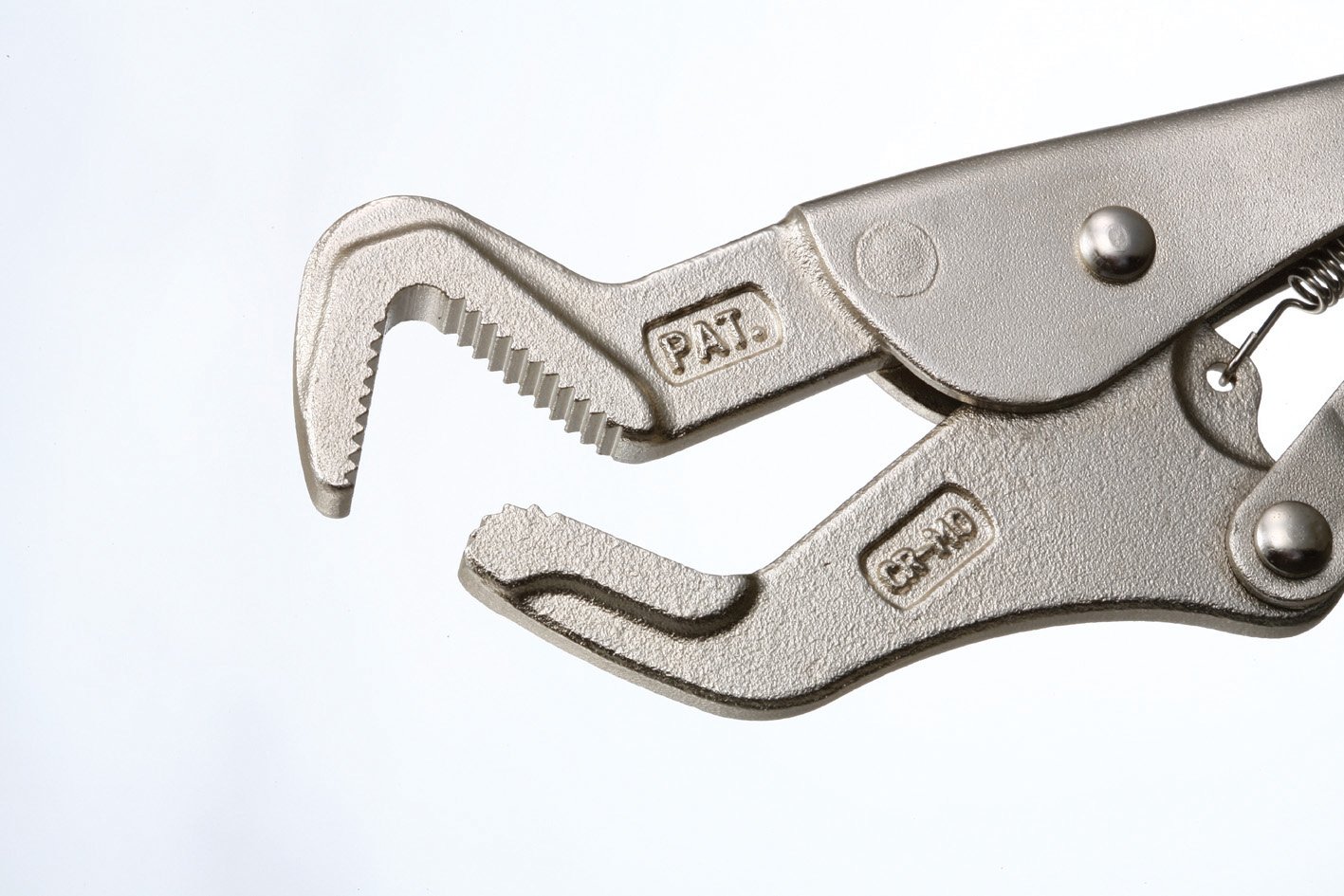 TOPTUL-Parrot-Nose-Locking Plier with-Sawteeth-DMAD1A09 TOPTUL Parrot Nose Locking Pliers with Sawteeth 9″